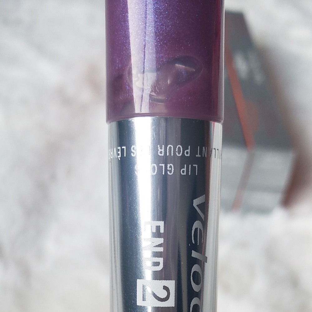 🆕️MK- Velocity Lipgloss and Scent Duo - Picture 7 of 10